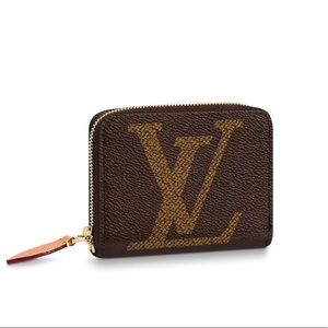 ‼️SOLD‼️Louis Vuitton Zippy Coin Purse